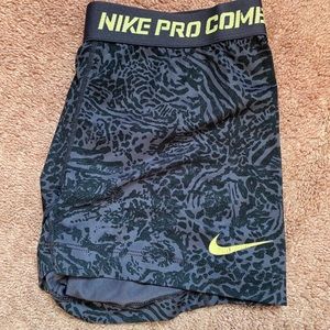 LEOPARD NIKE PRO COMBAT 🐆